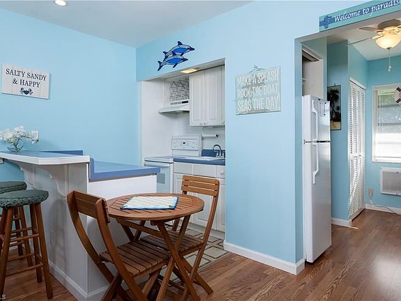 4th image of 235 Seaview Ct APT F8