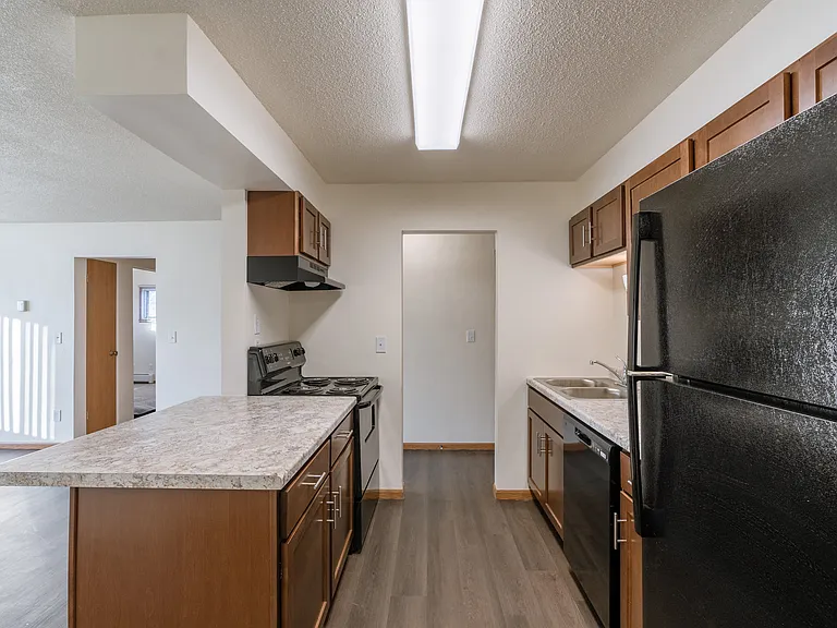 Fargo, ND North Manor Apartments | Kitchen