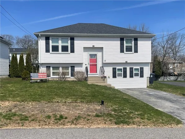 15 Woodland St, Cumberland, RI 02864