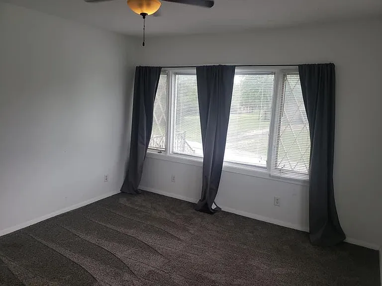 6847 Curran Rd — Photo 10