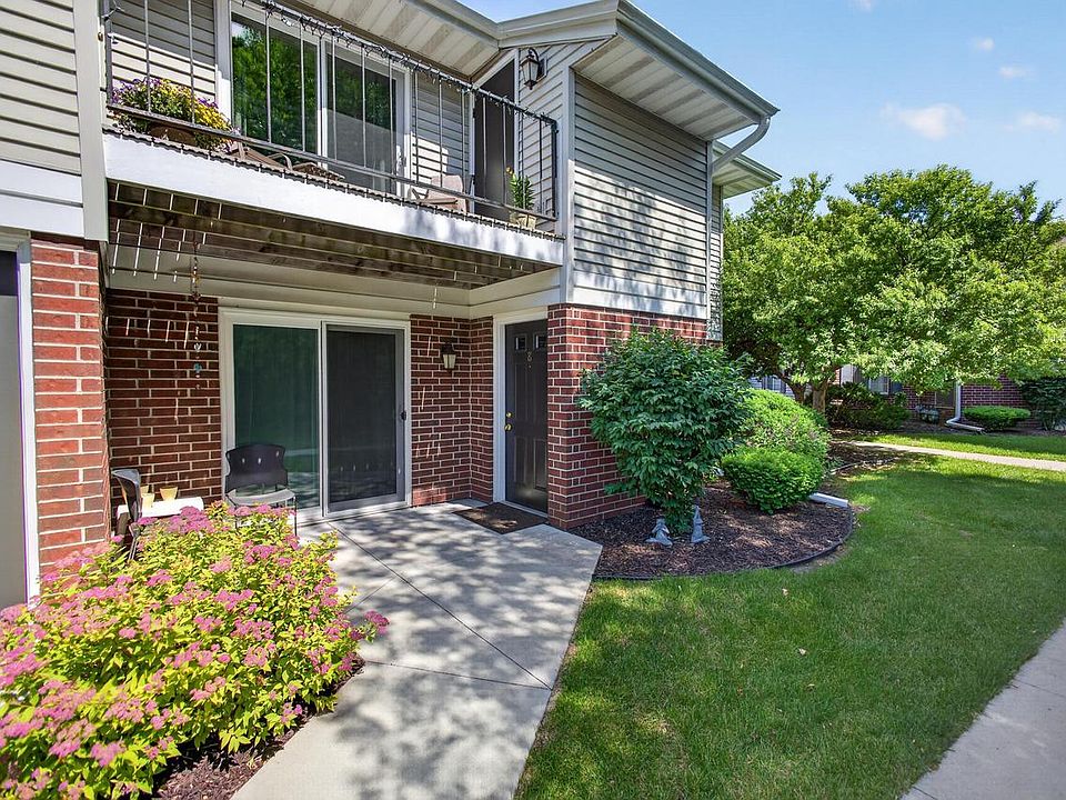 1st image of W168N11065 Ashbury CIRCLE #8