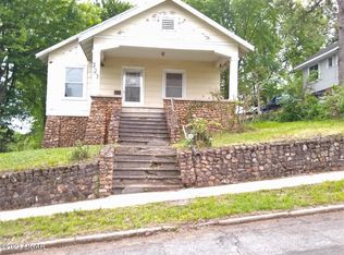 327 S Washington St, Neosho, MO 64850