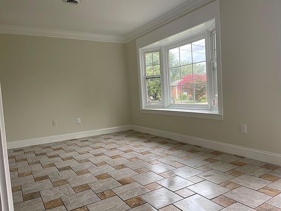 5th image of 7824 Garner Dr