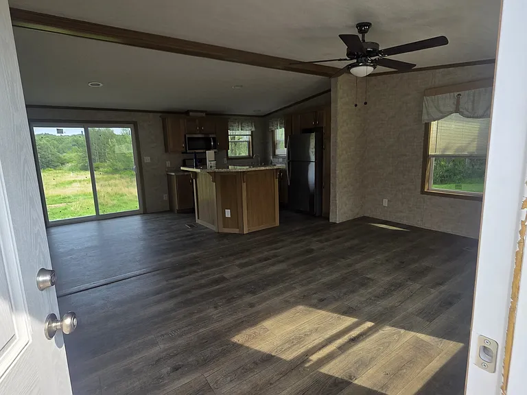 9091 Williams Rd — Photo 4