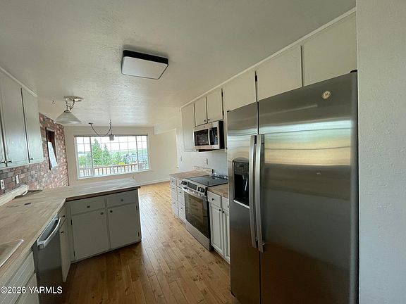 4th image of 1602 Stein Rd