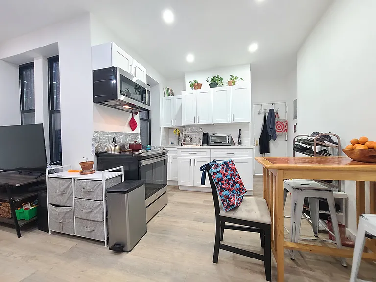 362 Stockton St #6 — Photo 5