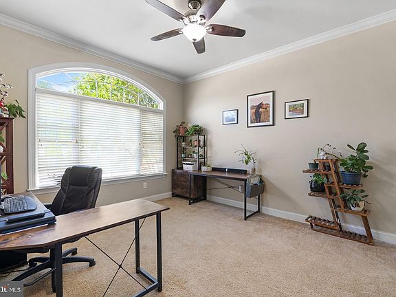 5th image of 44039 W Mervell Ct