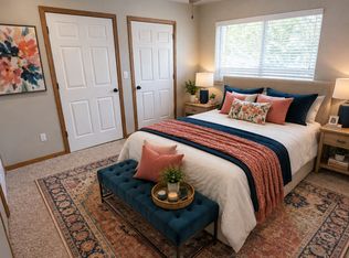 907 W Cherry Ave APT A, Selah, WA 98942