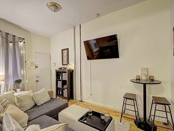 5th image of 522 E 11th St #1A