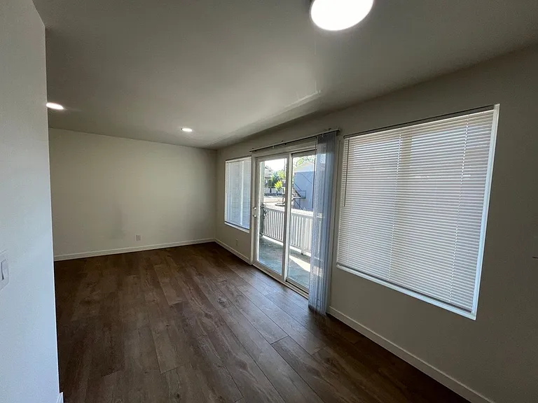 Charles XX Apartments — Photo 7