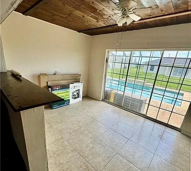 2152 NW 22nd Pl — Photo 6