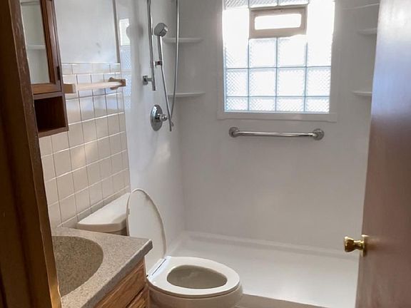 4th image of 7739 W Lincoln Ave