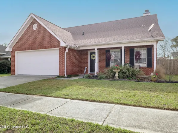 11165 Hendry Dr, Gulfport, MS 39503
