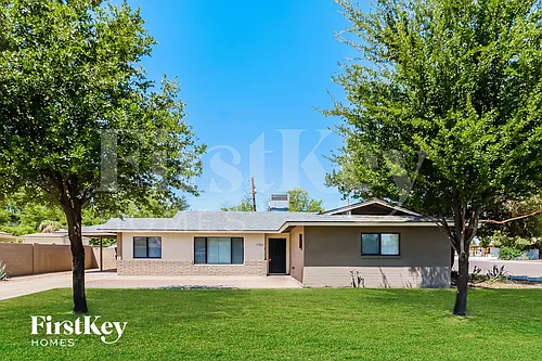 7156 N 17th Dr Photo 1