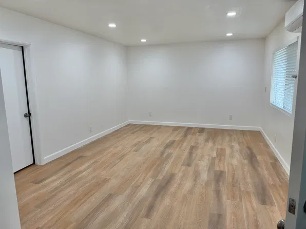 139 S Dillon St, Los Angeles, CA 90057