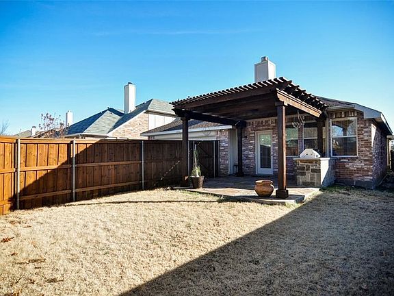 3rd image of 3904 Creek Hollow Way