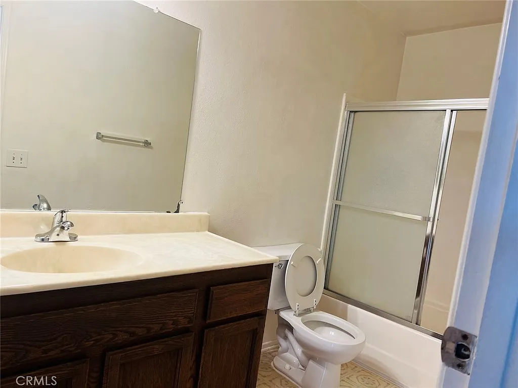1 bed, 1725 sqft, $800 — Photo 4