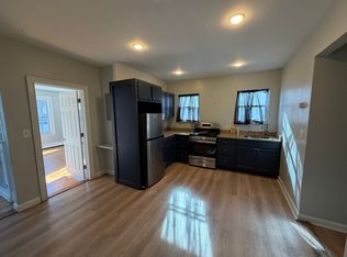 1038 Main St #2L, Worcester, MA 01603