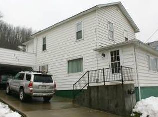 141 Riverside Dr, Richwood, WV 26261