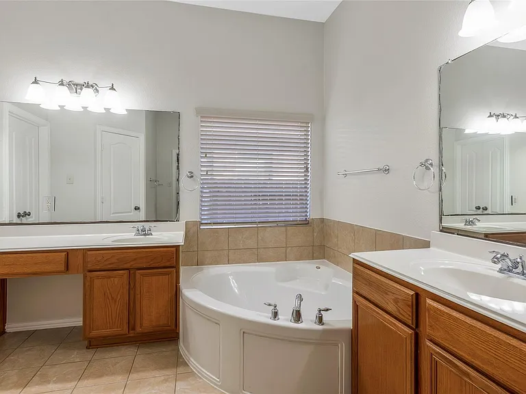24322 Bella Florence Dr — Photo 24