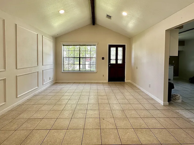 4659 Orange Cir S — Photo 2