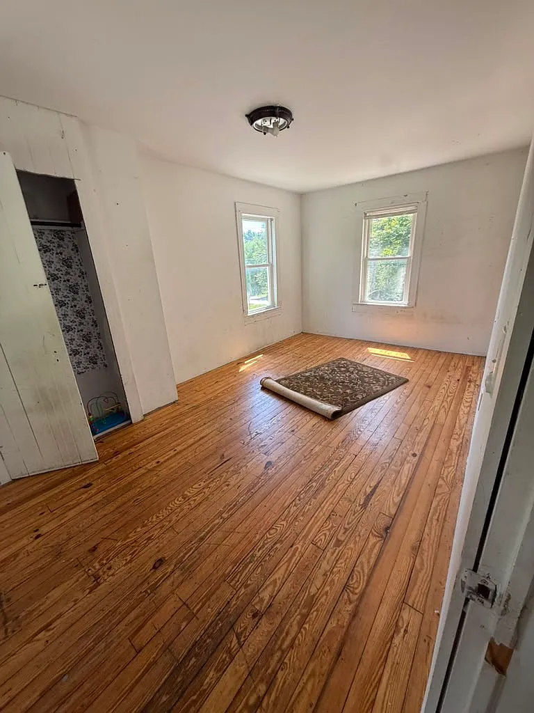 3 bed, $2,200 — Photo 4