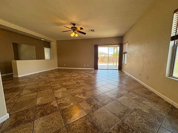 4th image of 10131 N Blue Crossing Way