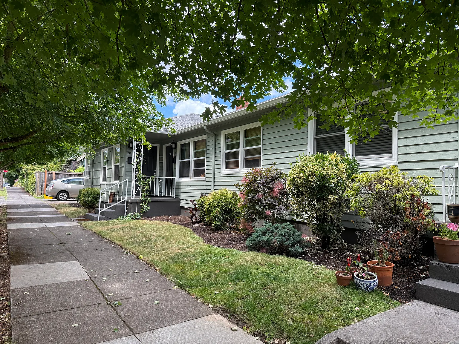 2 bed, 700 sqft, $1,795 — Photo 1