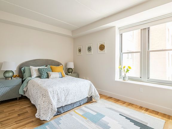 4th image of 310 Clarkson Ave APT 810
