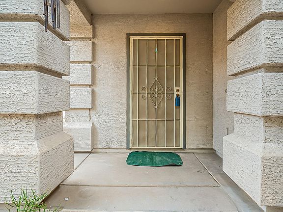 5th image of 12801 W Laurel Ln