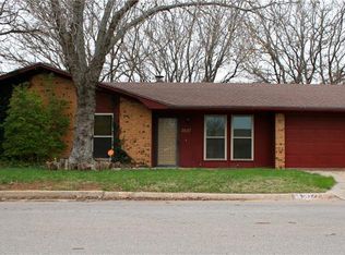 2027 W 7th Pl, Elk City, OK 73644