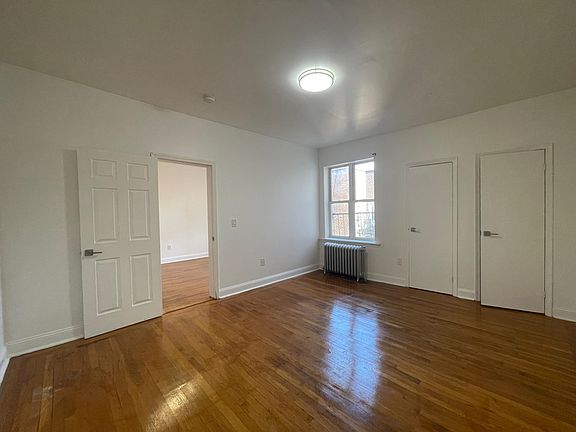 5th image of 10 Gifford Ave #57E