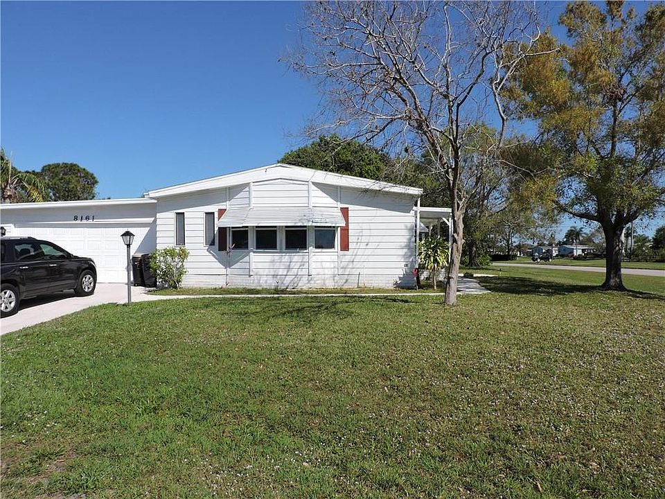 2nd image of 8161 Buckthorn Cir
