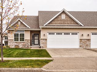 2824 Roxboro Dr, Ames, IA 50010