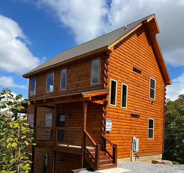 1st image of 2113 Paradise View Way