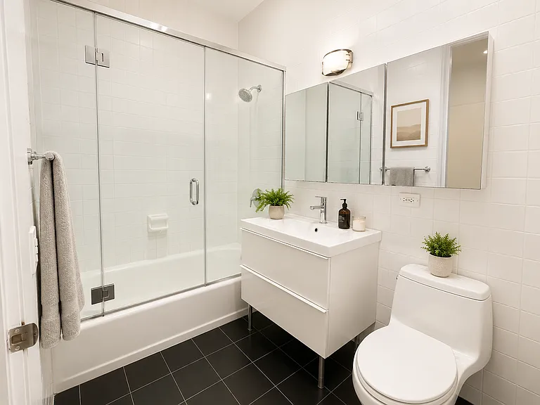 535 Broadway #2 — Photo 7