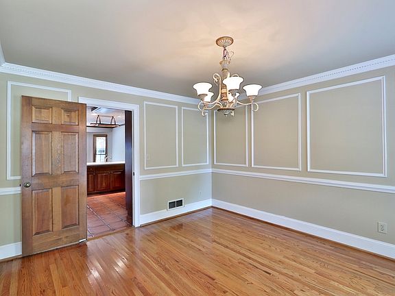 5th image of 2130 Shadwell Way