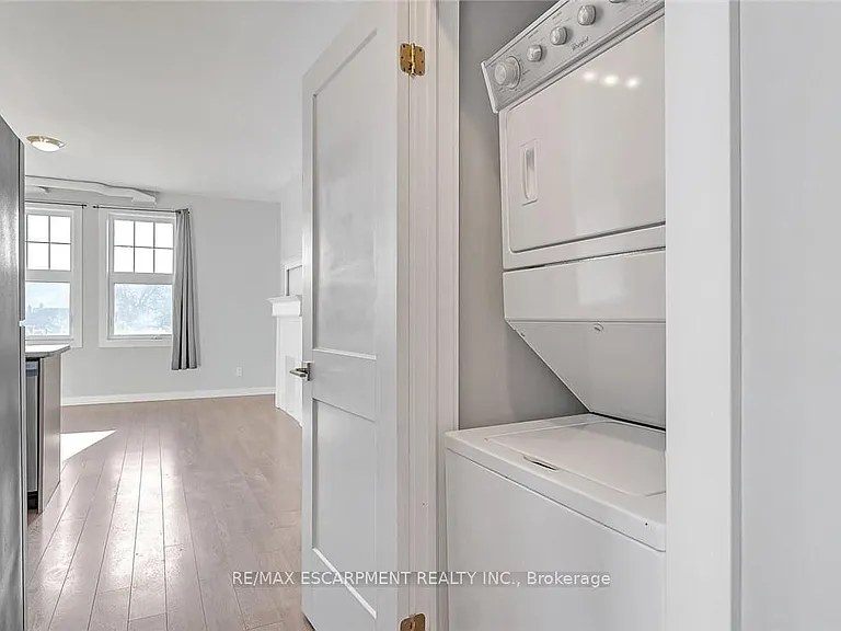 657 Barton St E #302 — Photo 25