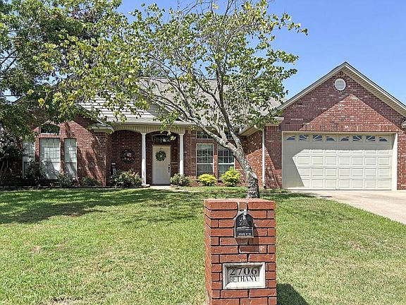 2nd image of 2706 Bethany Ln