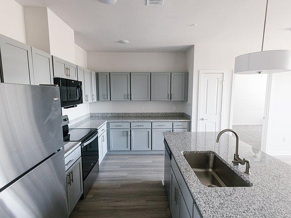 3rd image of 10525 Wildhorse Ranch Trl #2307