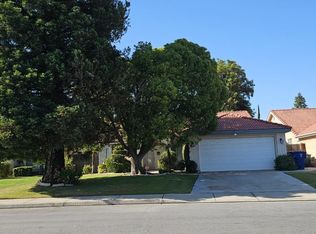 8701 White Rock Dr, Bakersfield, CA 93312