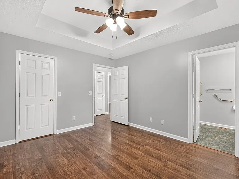 108 Roberts Dr — Photo 20