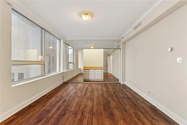 2100 Saint Charles Ave #4N — Photo 6