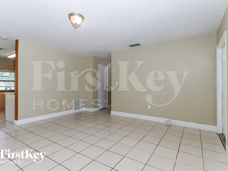 9341 NW 24th Pl — Photo 4