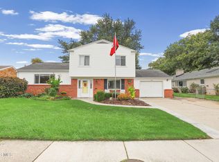 544 S Edward St, Oregon, OH 43616