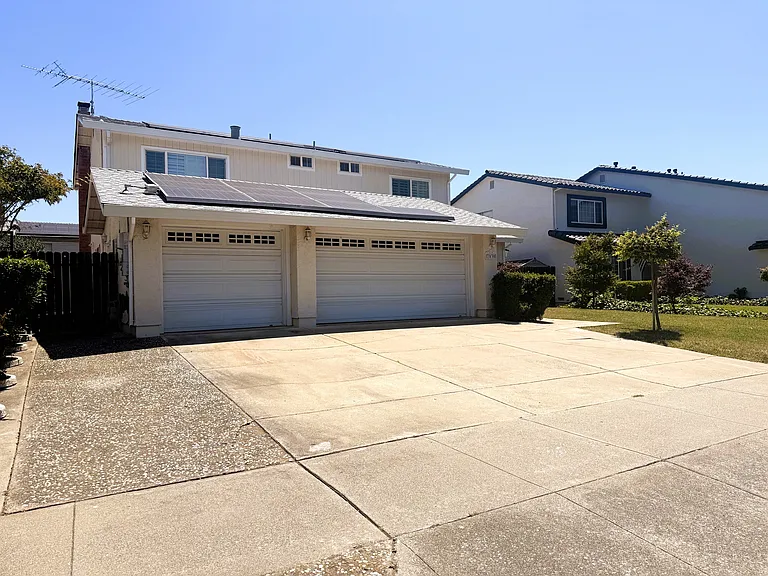 7030 Orchard Dr — Photo 1