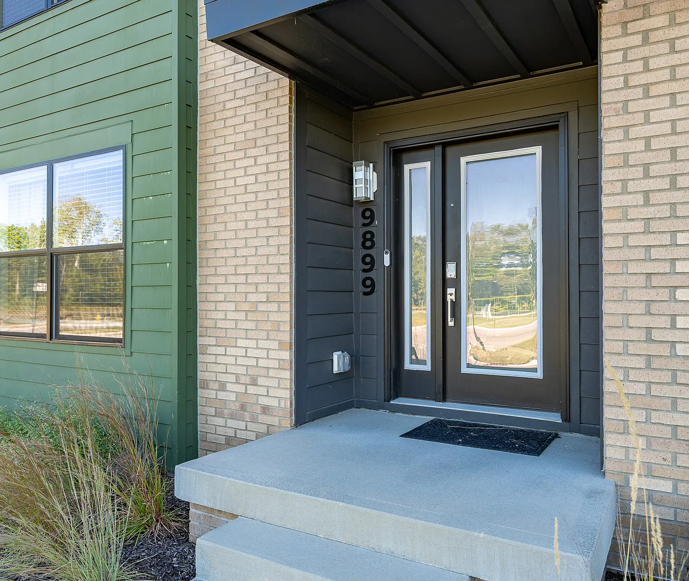 3 bed, 3.5 bath, 2248 sqft, $4,000 — Photo 3