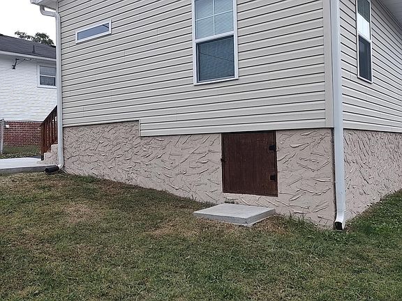 5th image of 2712 12th Ave