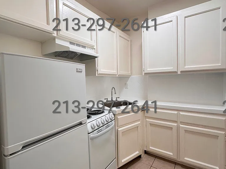 7063 Lanewood Ave #204 — Photo 4