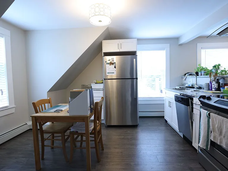20-22 Lafayette Rd #3 — Photo 8